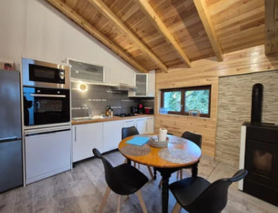 les-chalets-emilie-cocon-salle-manger